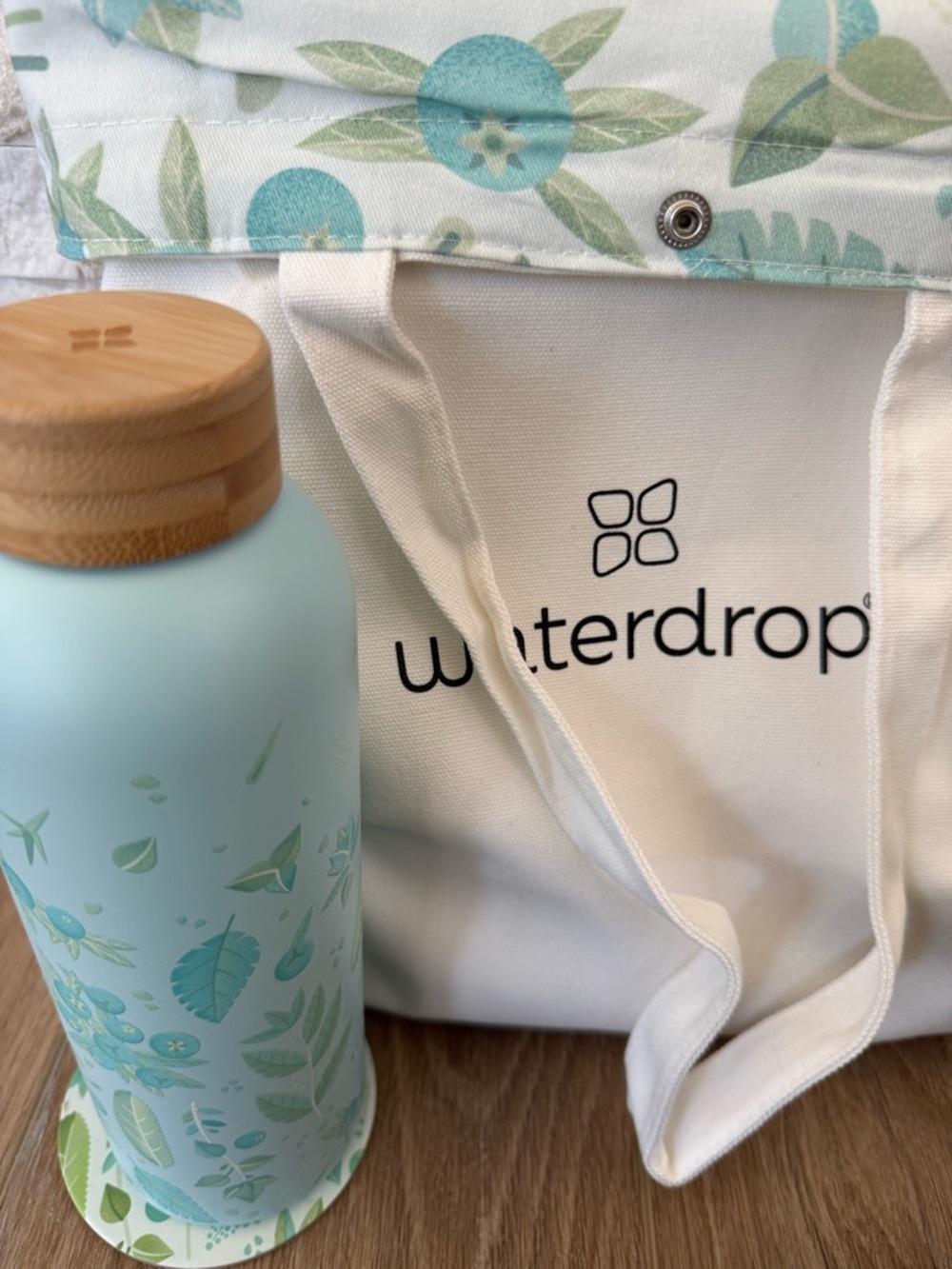 Insulated Water Bottle 20oz & Matching Tote Bag & Coaster - pastel blue - New! - Picture 6 of 7